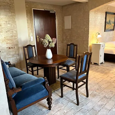 Gutshauslietzow Apartment *